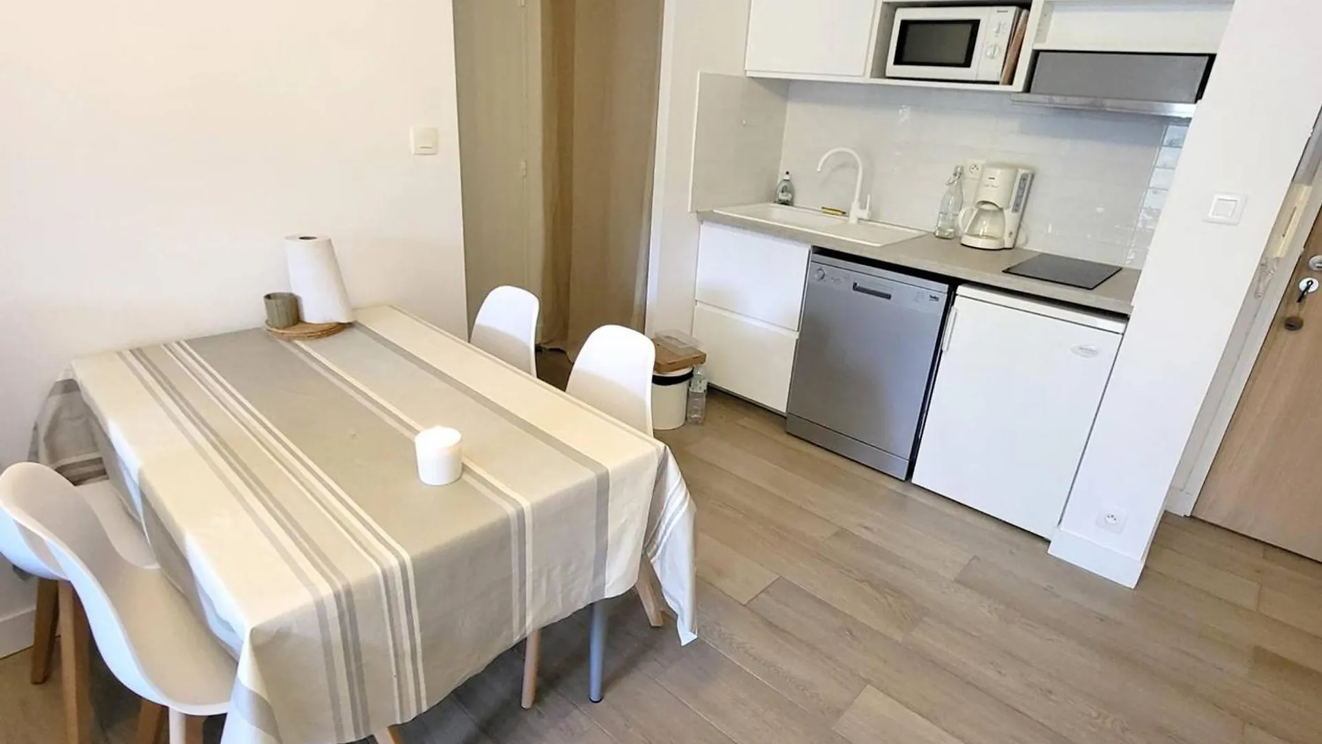 סיס-פור-לה-פלאז' Appartement T2 - Piscine, Tennis, Parking - A 200M Des Plages Et Commerces - Fr-1-316-299 דירה